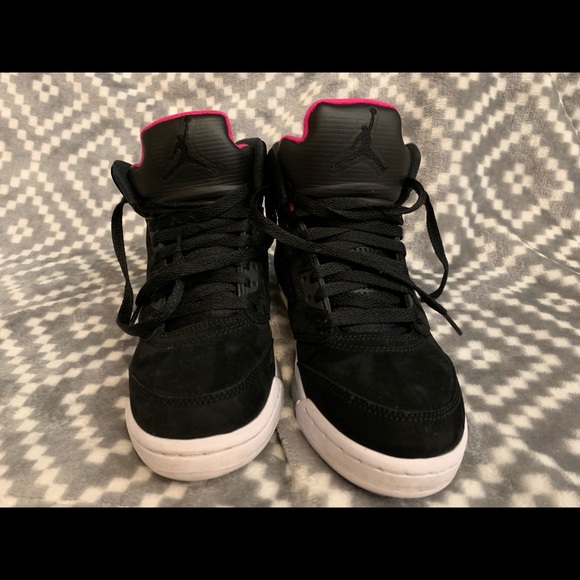 Sneakers - Picture 4 of 5